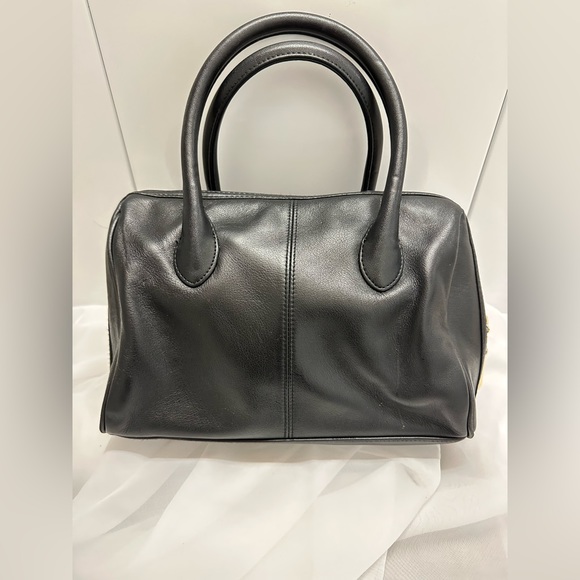 Giani Bernini Classic Black Leather Handbag - Picture 2 of 4